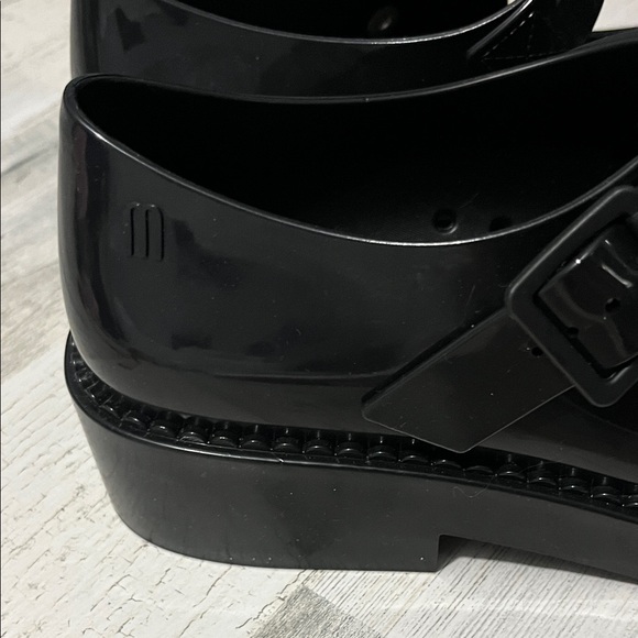 Melissa Black Patent Mary Jane Dress Shoes Size 6 - Picture 4 of 11